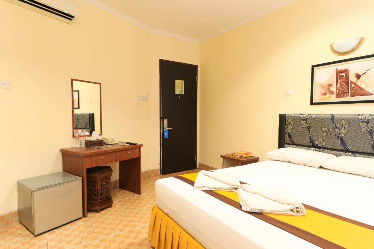 Al-Badar Hotel Syariah Makassar Dış mekan fotoğraf