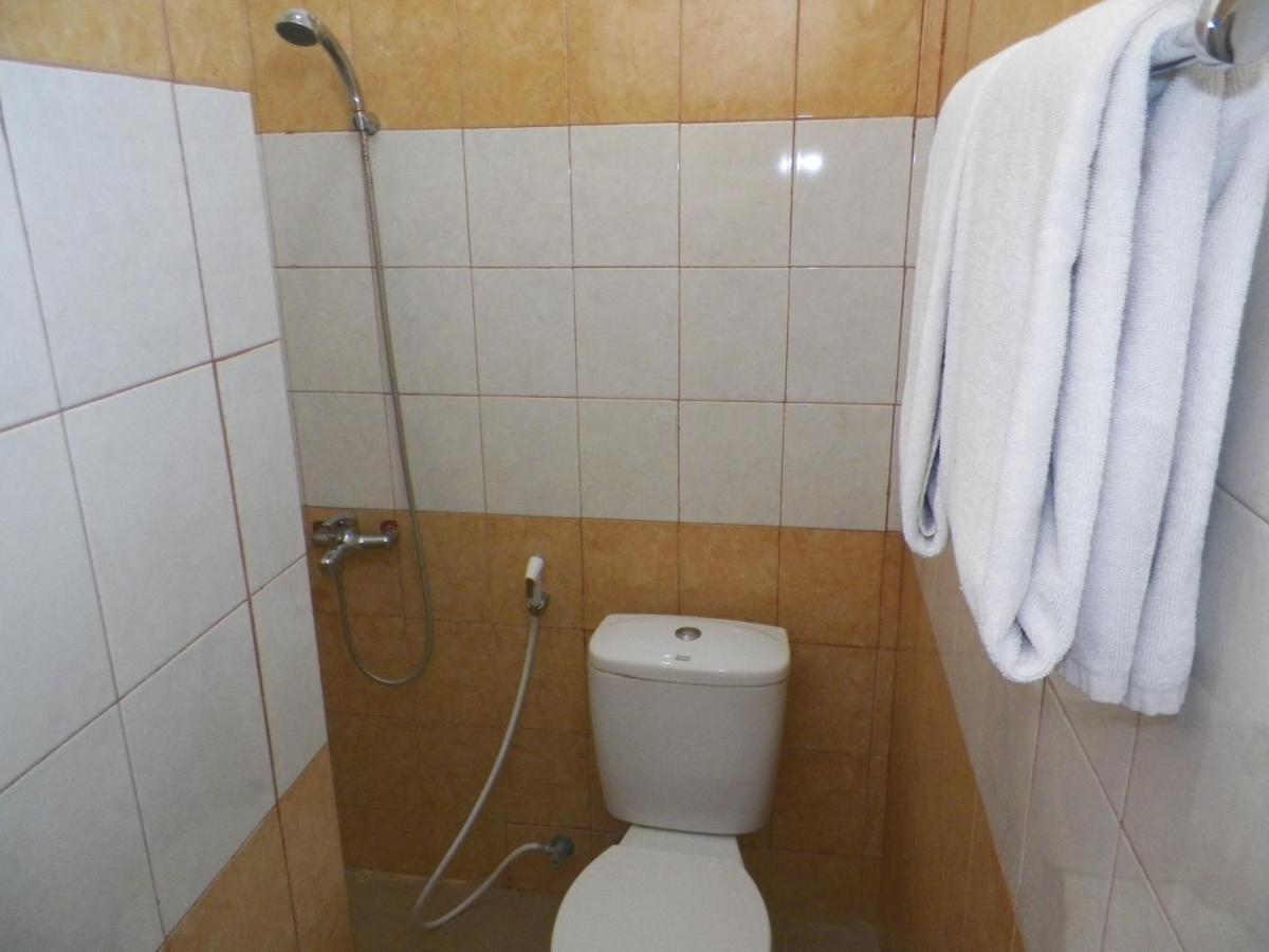 Al-Badar Hotel Syariah Makassar Oda fotoğraf