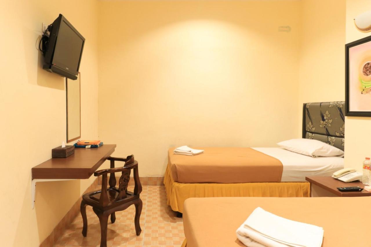 Al-Badar Hotel Syariah Makassar Dış mekan fotoğraf