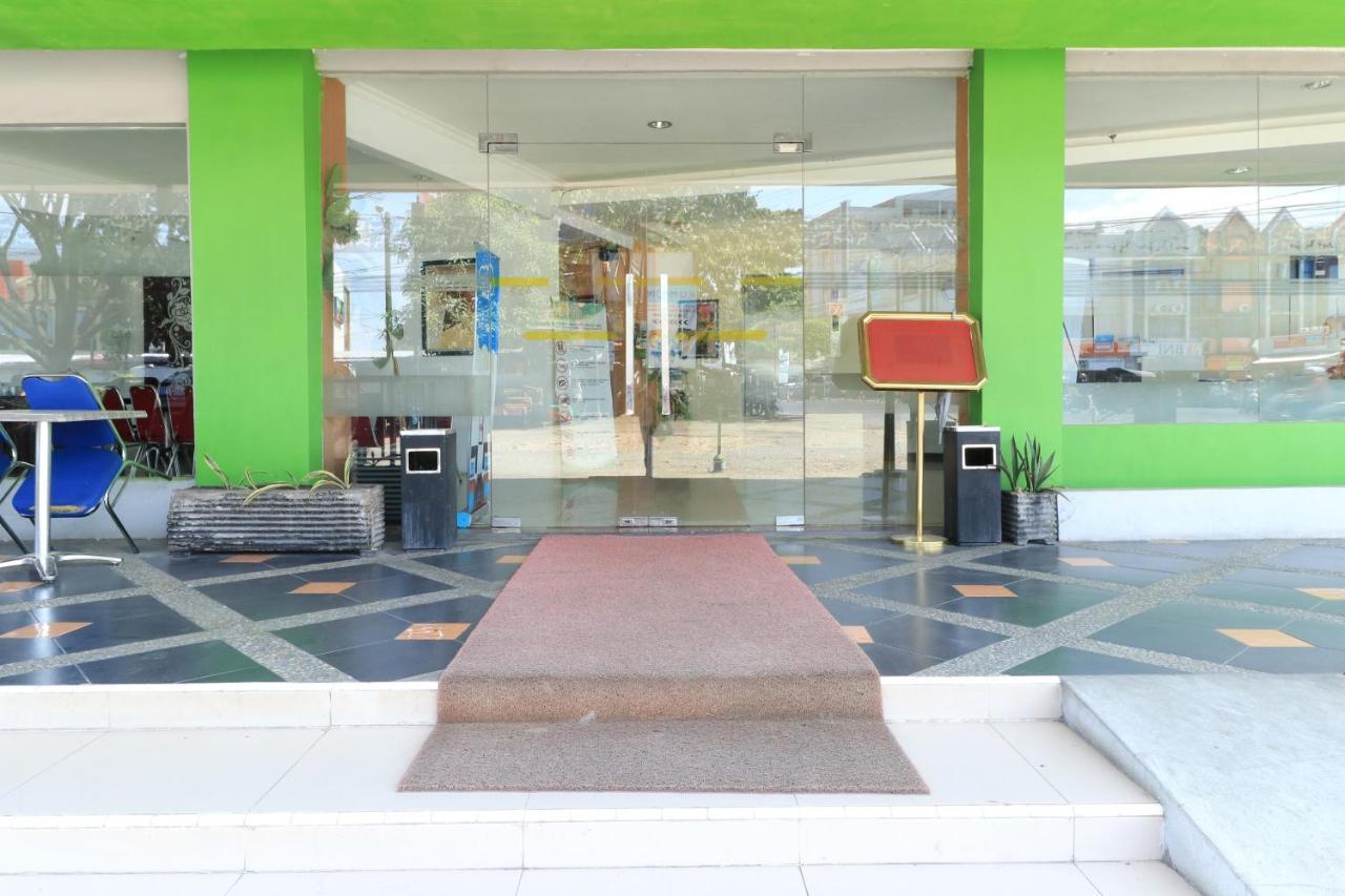 Al-Badar Hotel Syariah Makassar Dış mekan fotoğraf