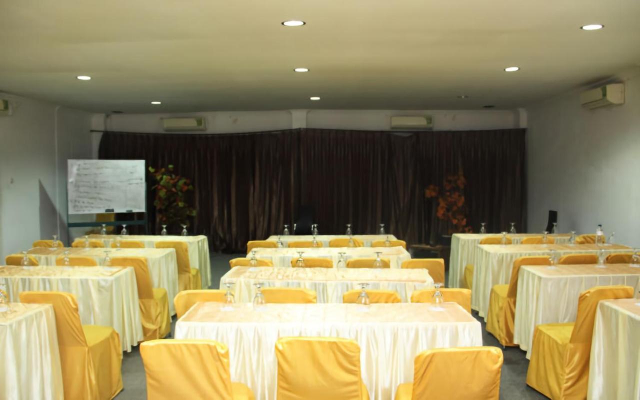 Al-Badar Hotel Syariah Makassar Dış mekan fotoğraf
