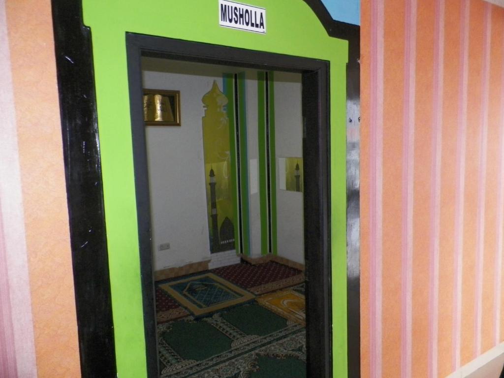 Al-Badar Hotel Syariah Makassar Dış mekan fotoğraf